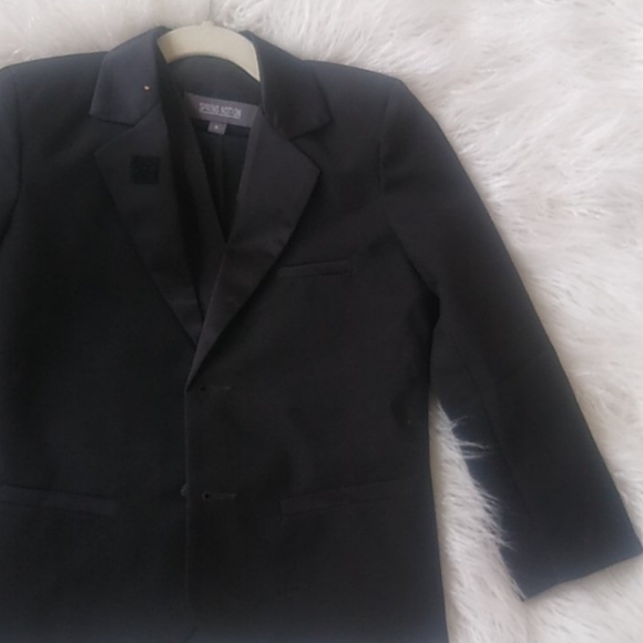 Tuxedo Children's Size 6 - Picture 3 of 13